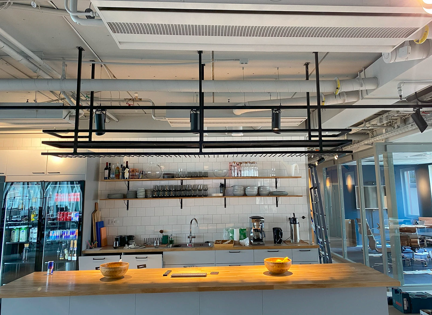 Shelf with glas rack