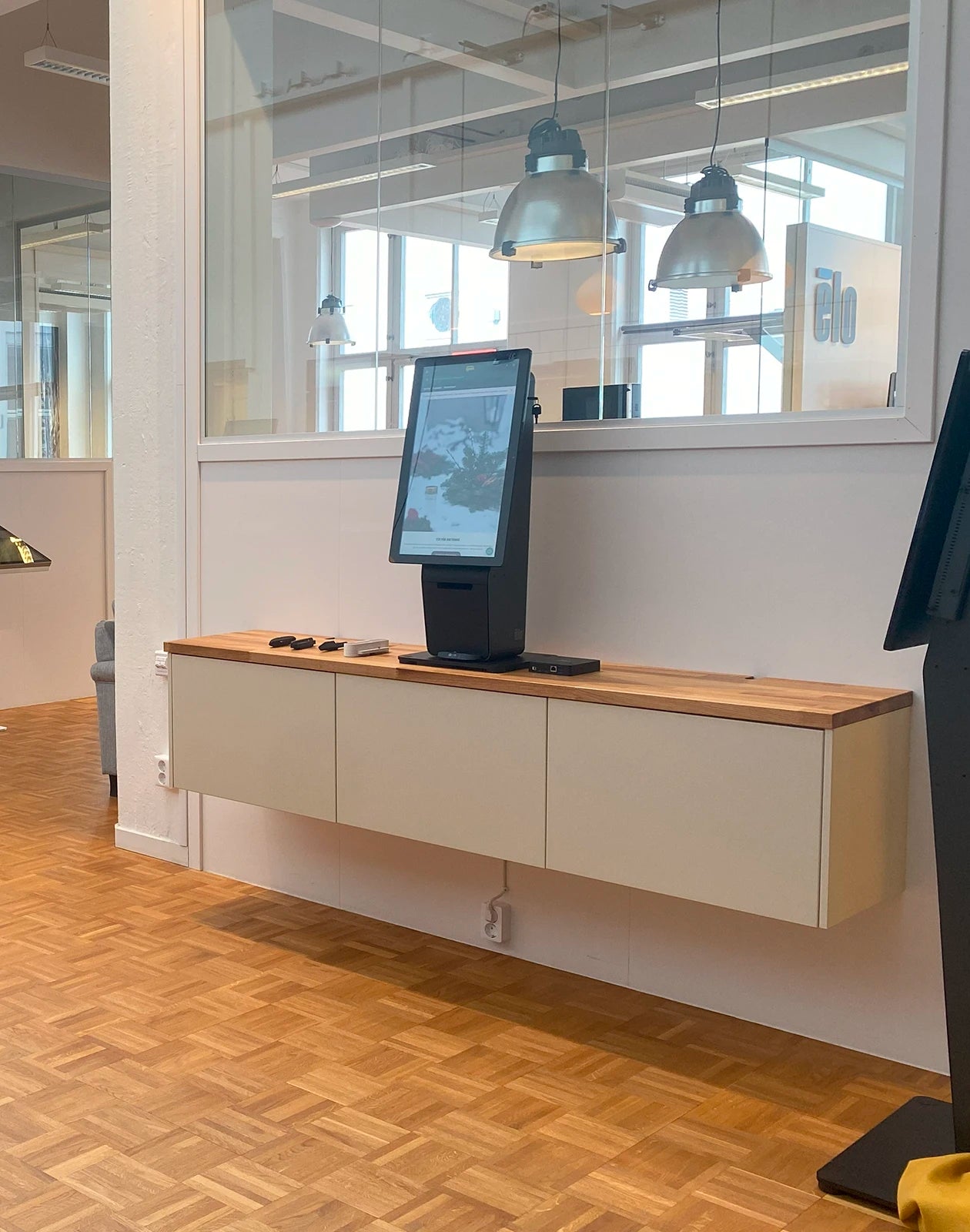Elo Touch Solutions Showroom