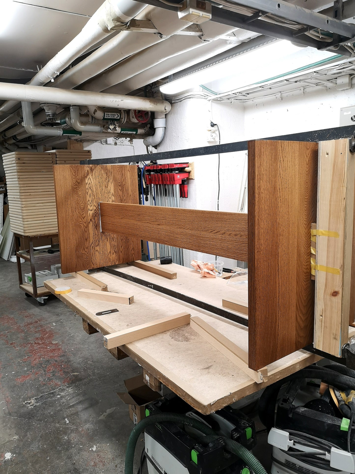 Oak Table